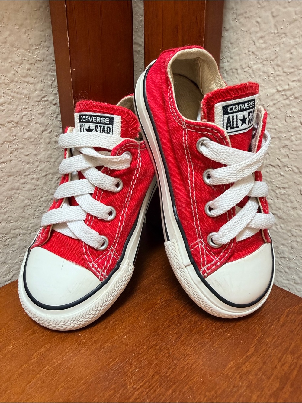 🔹Converse Kids Chuck Taylor All-Star.